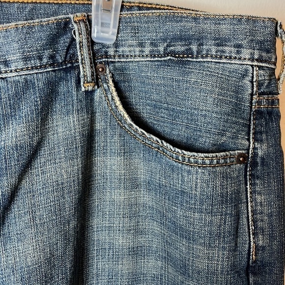 Levi’s 550 slightly distressed jeans. Size 48/30. - Picture 5 of 10